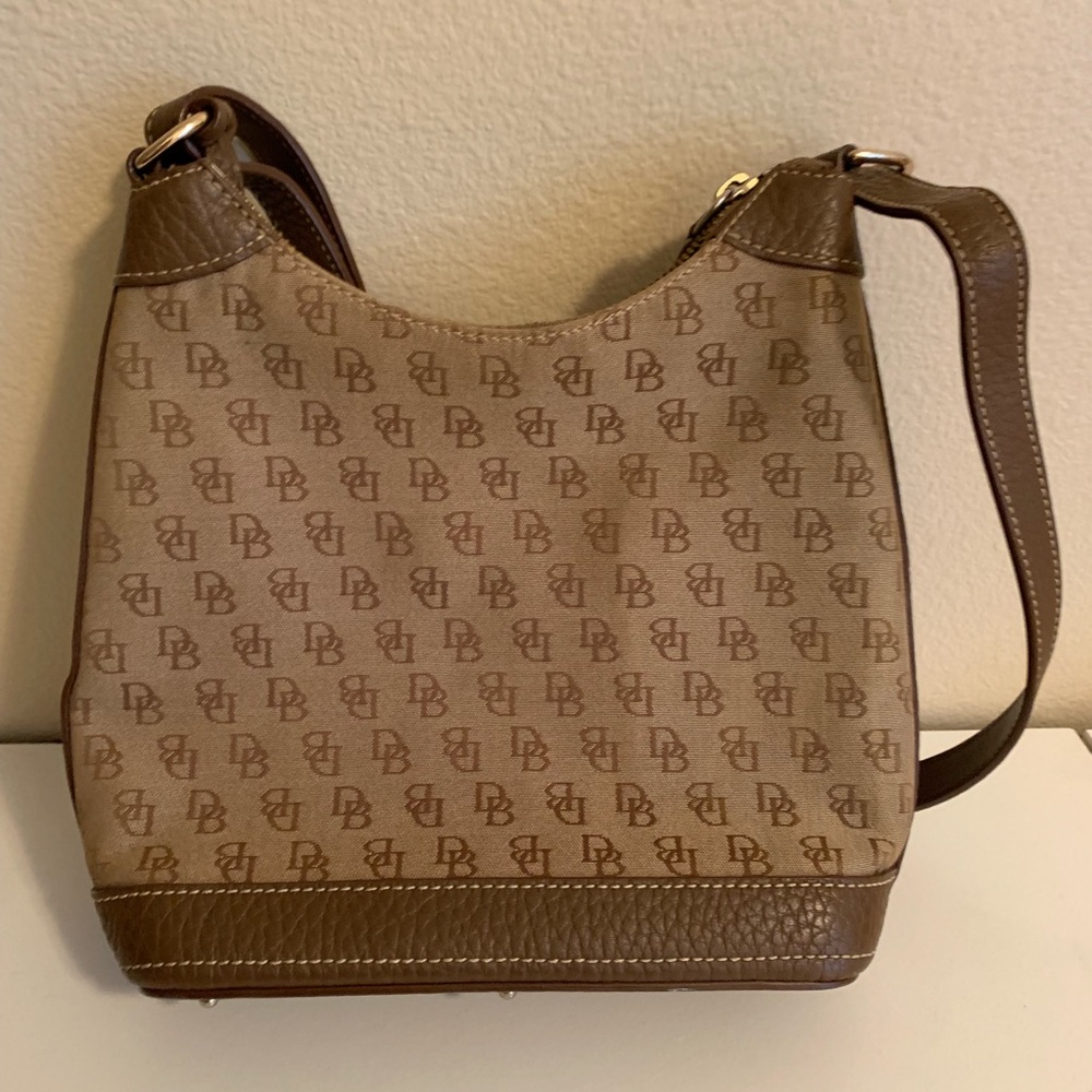 Dooney and Bourke classic bag